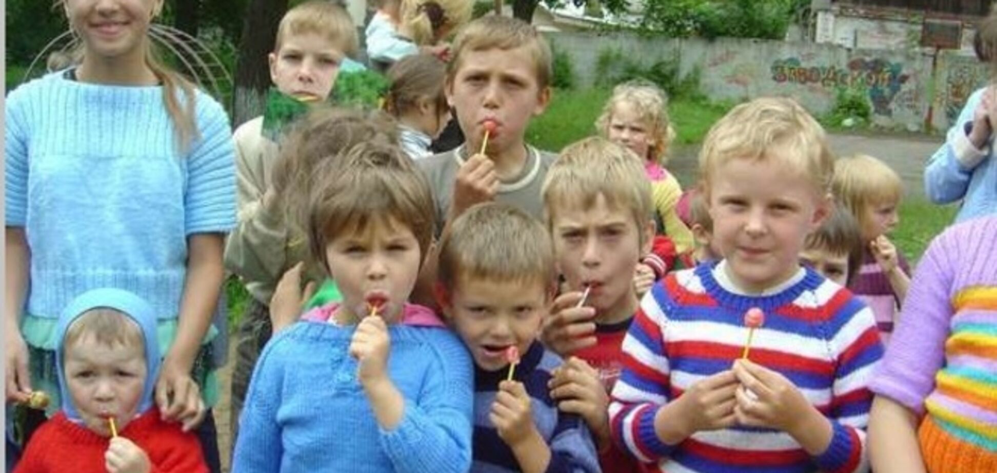 В Госдуме предложили запретить усыновление детей из РФ в применившие санкции страны