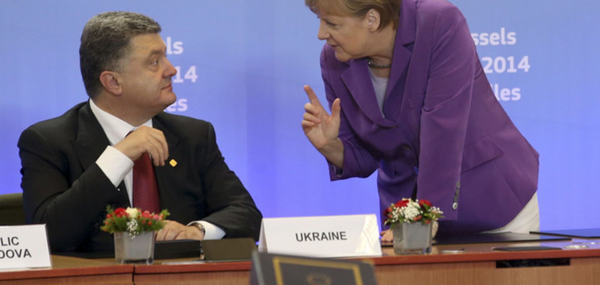 Порошенко пригласил Меркель в Украину на следующей неделе