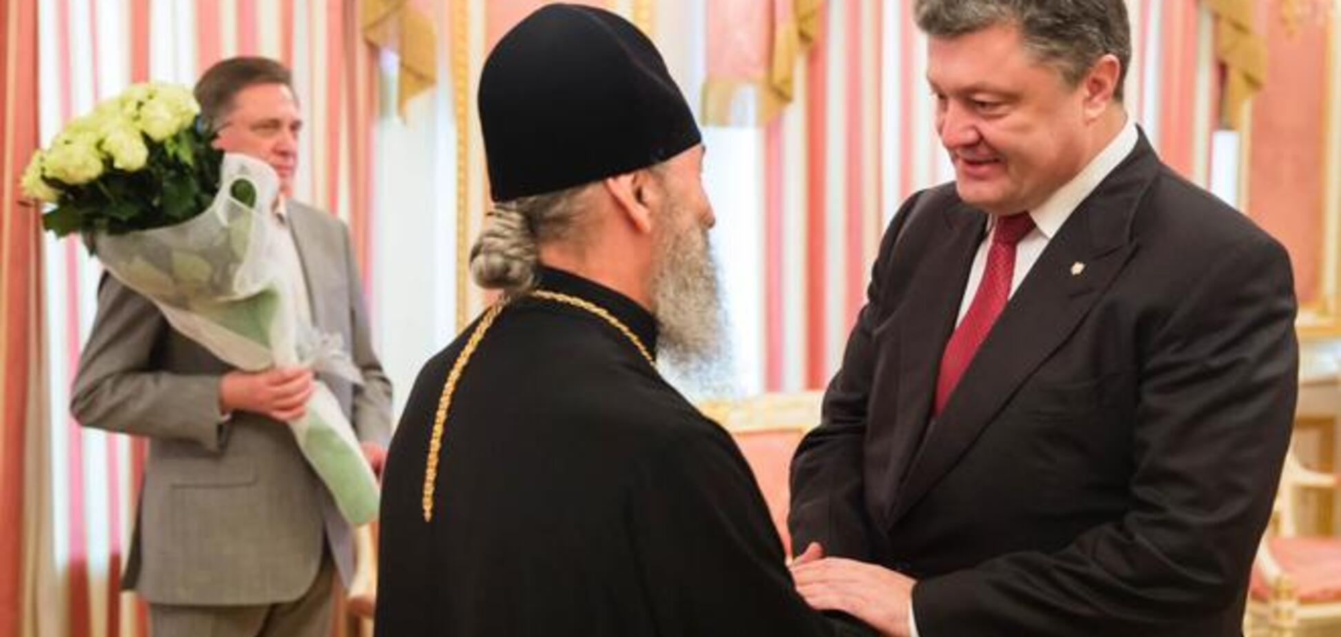 Порошенко поговорил с главой УПЦ МП о единстве церкви