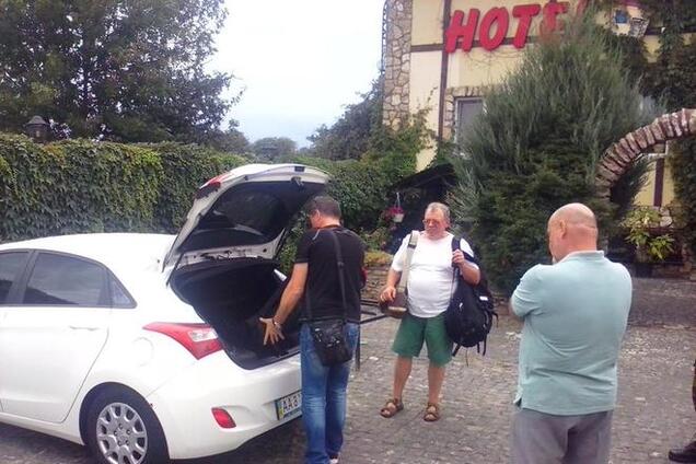 Приехавших на антивоенный митинг журналистов 'Россия 24' выгнали из Ривного