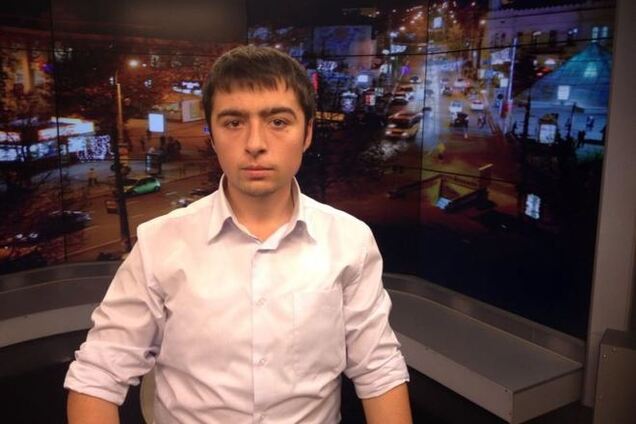 Крымский журналист признался, что уже четыре раза не вставал во время исполнения гимна РФ