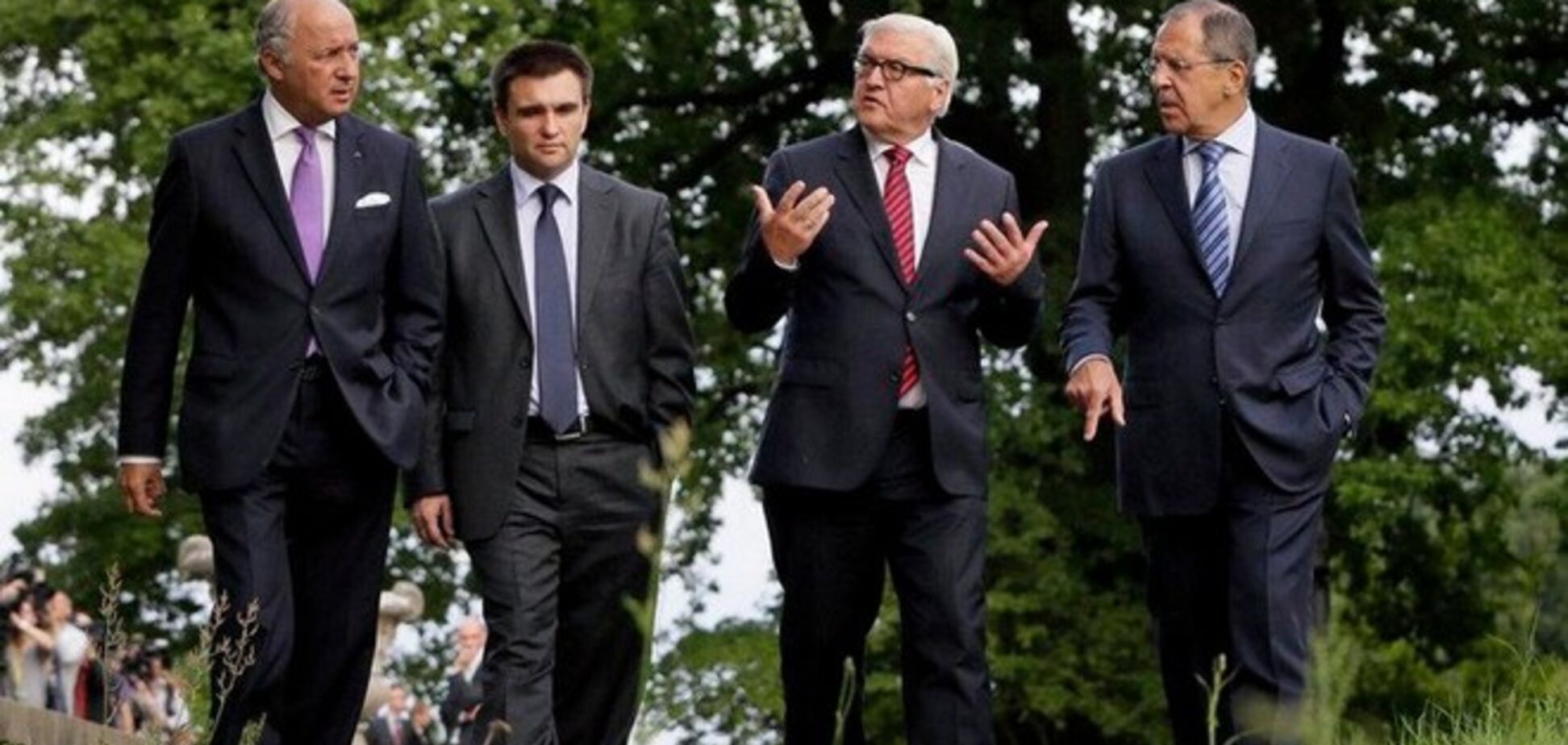 В соцсетях высмеяли Лаврова, назвав 'случайным прохожим' на встрече в Берлине