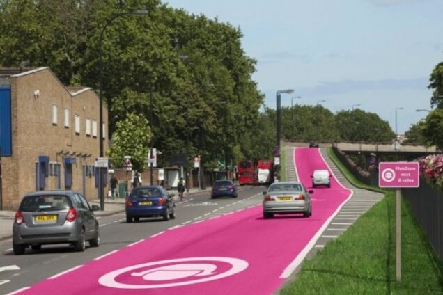 В Британии хотят сделать отдельные розовые полосы движения для леди