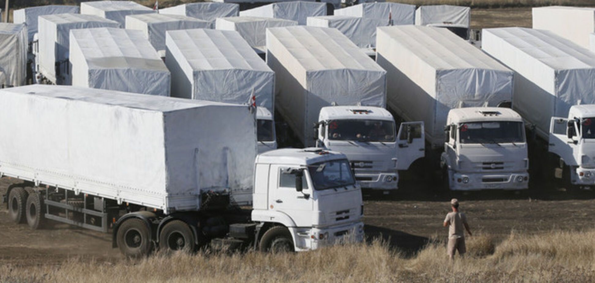 Террористы пытались забрать часть российской 'гуманитарки' без таможенного оформления