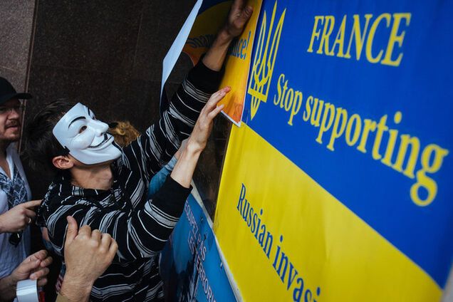 МИД надеется на отказ Франции от поставок 'Мистралей' России