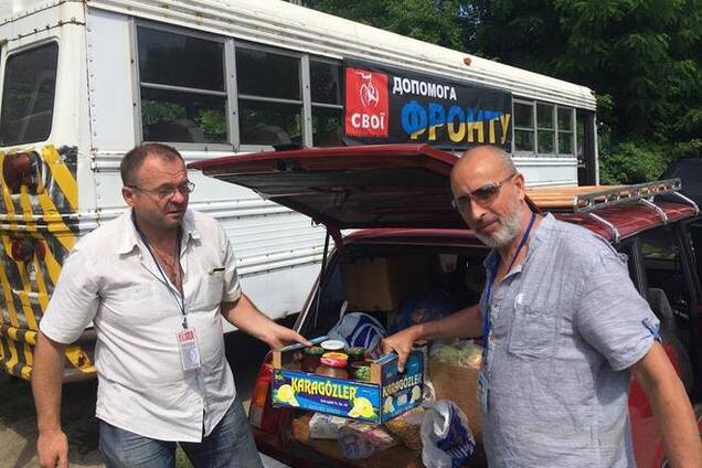 Боевики начали охоту на волонтеров