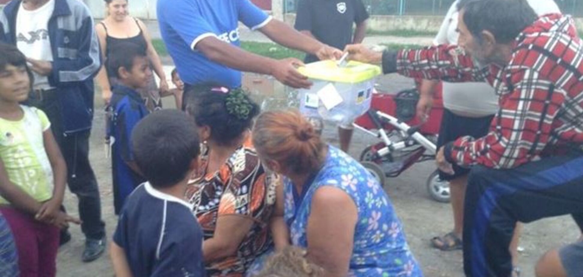 Цыганская община Ужгорода начала кампанию по сбору средств на нужды армии