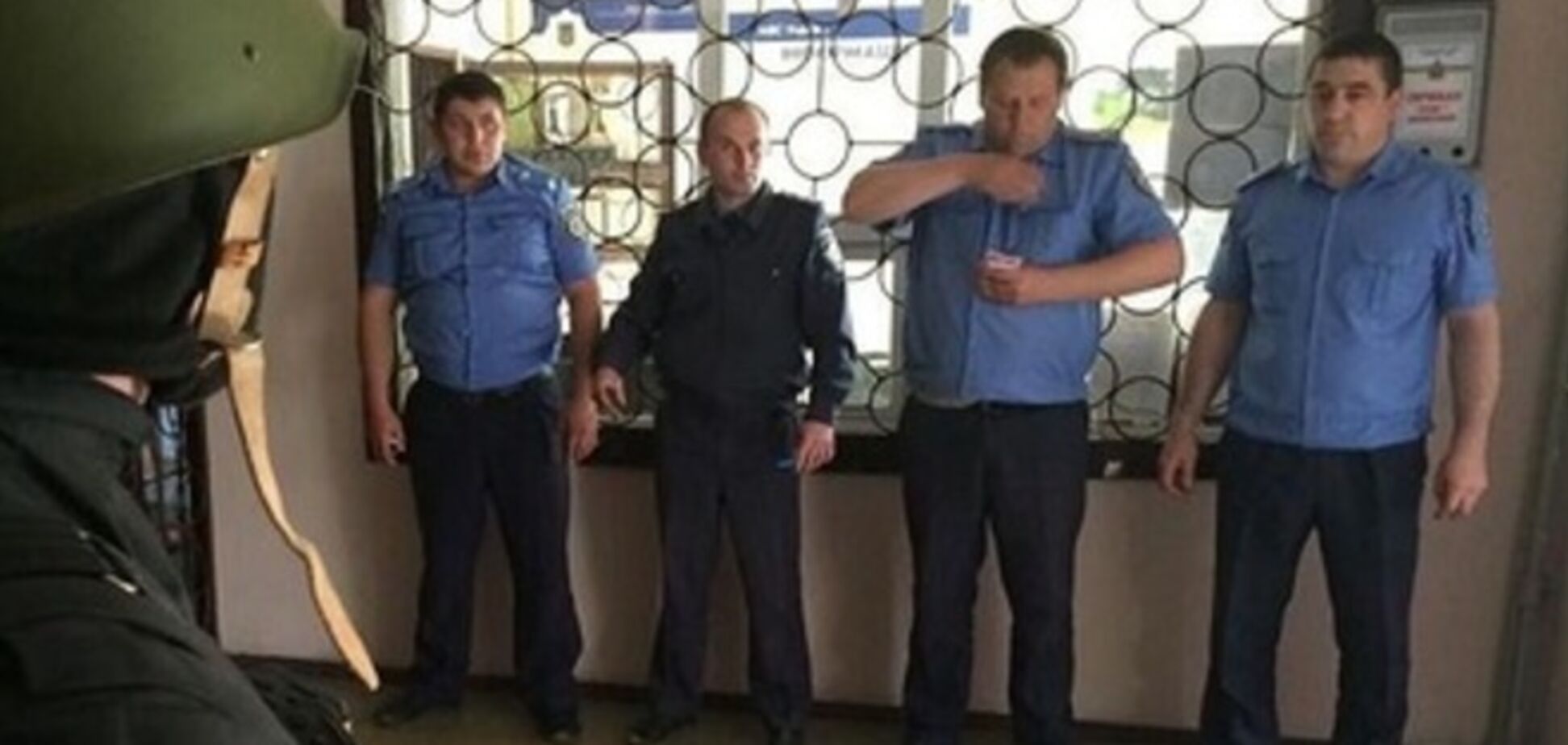 В Донецкой области завели дело на милиционера, захватившего собственный райотдел 