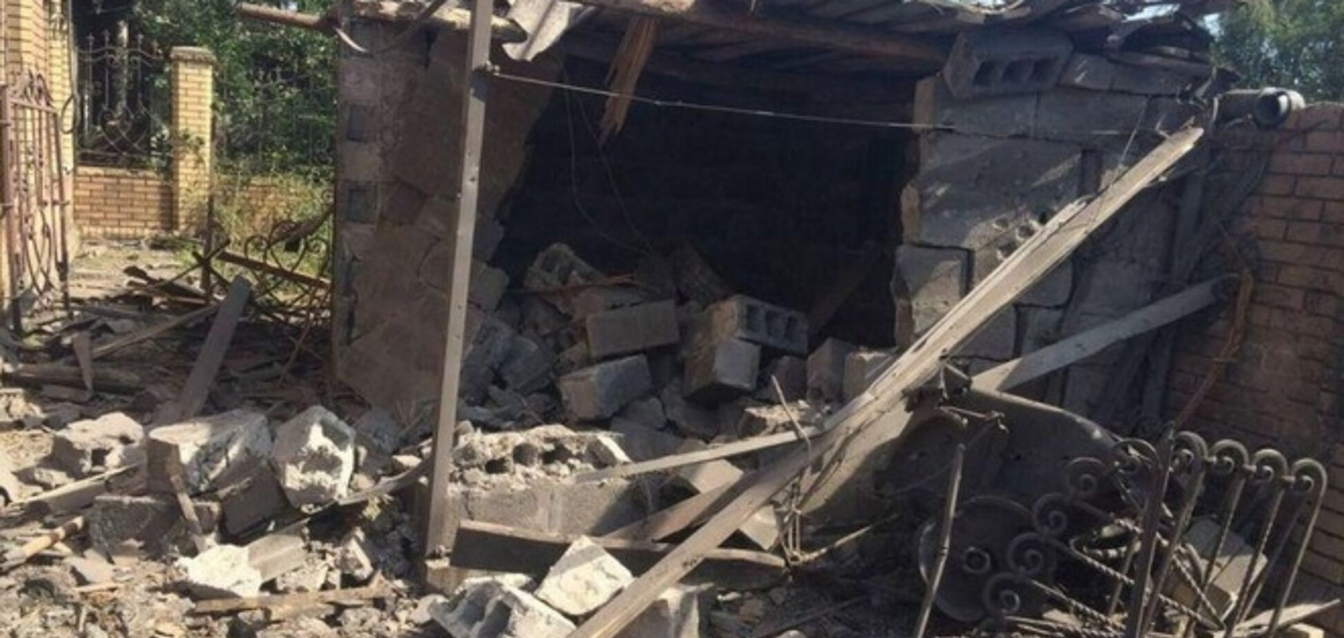 В Донецке полностью разрушены несколько жилых домов