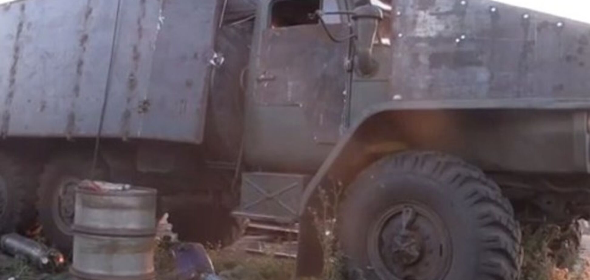 Как бойцы АТО превращают обычные грузовики в 'крепости на колесах'