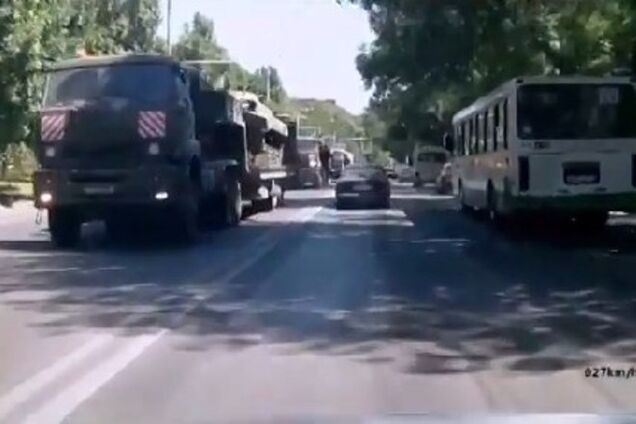 Росіяни зняли на відео рух техніки РФ до кордону з Україною