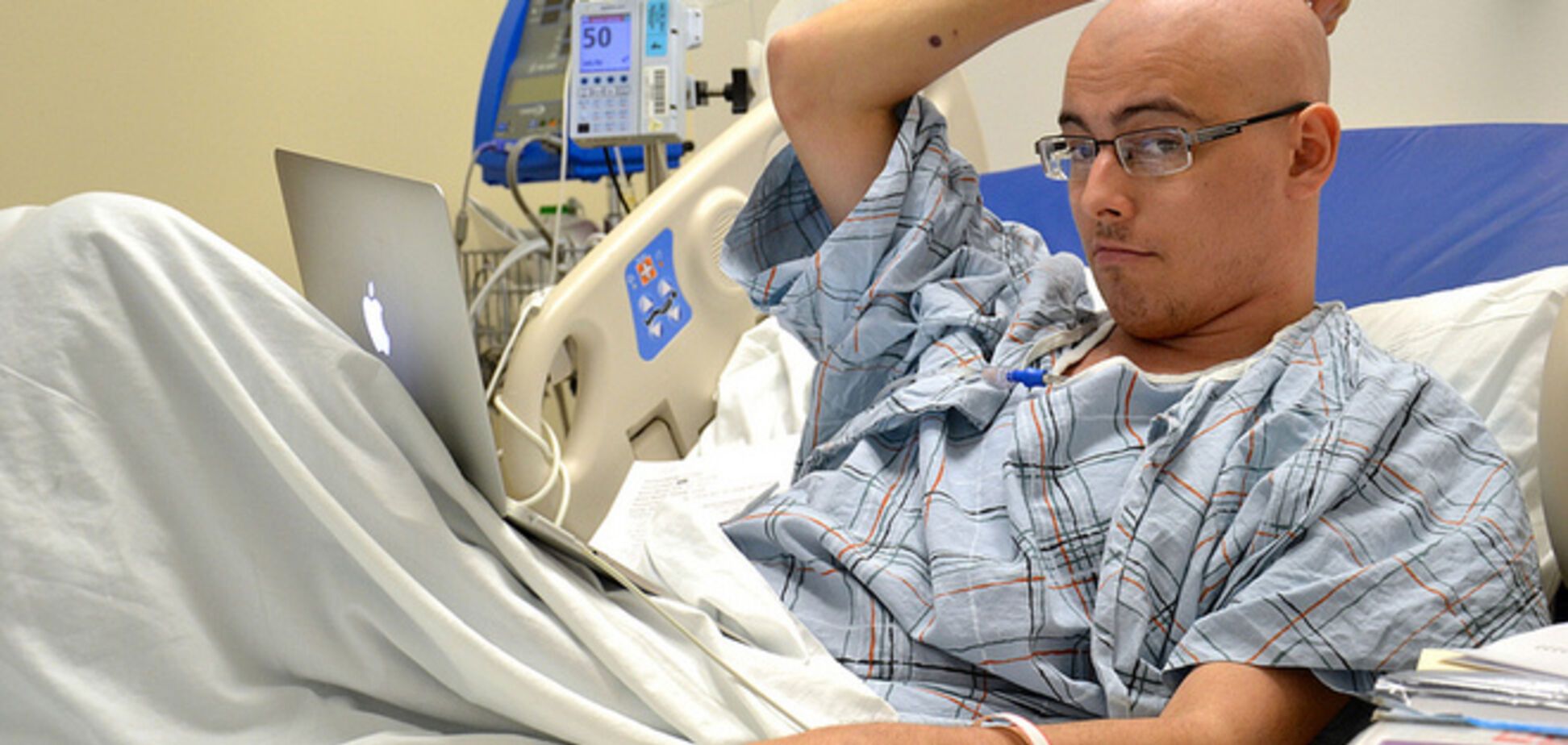 Сообщивший накануне в Twitter о своей скорой смерти известный блогер ушел из жизни