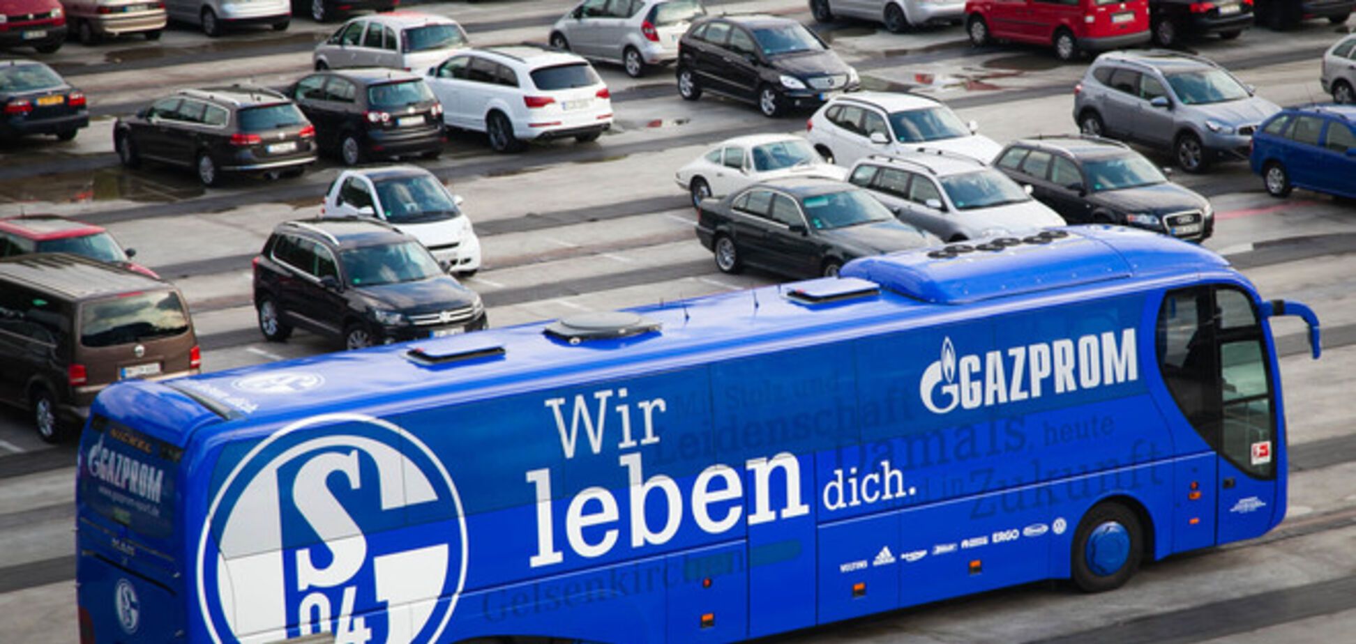 Немецкий 'Шальке' отказался выступать в России из-за конфликта с Украиной