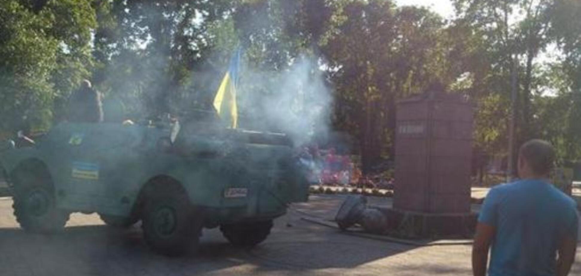 На Донбасі знесли черговий пам'ятник Леніну