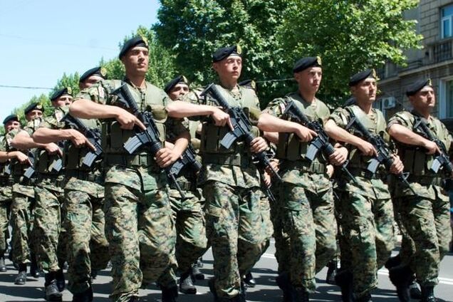 Террористы дважды обстреляли блокпост, через который массово движутся беженцы