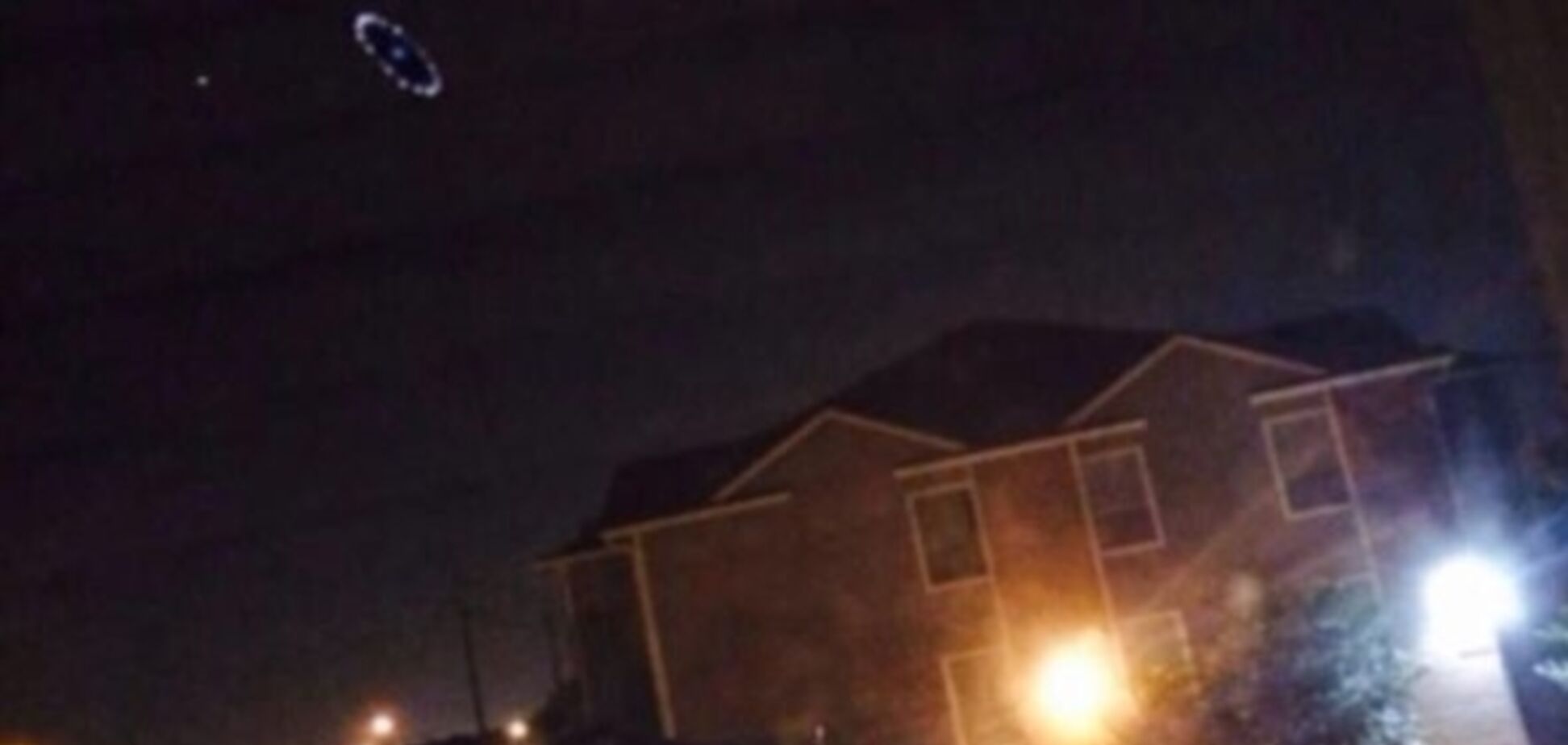 В США очевидцы засняли 'неопровержимое' НЛО