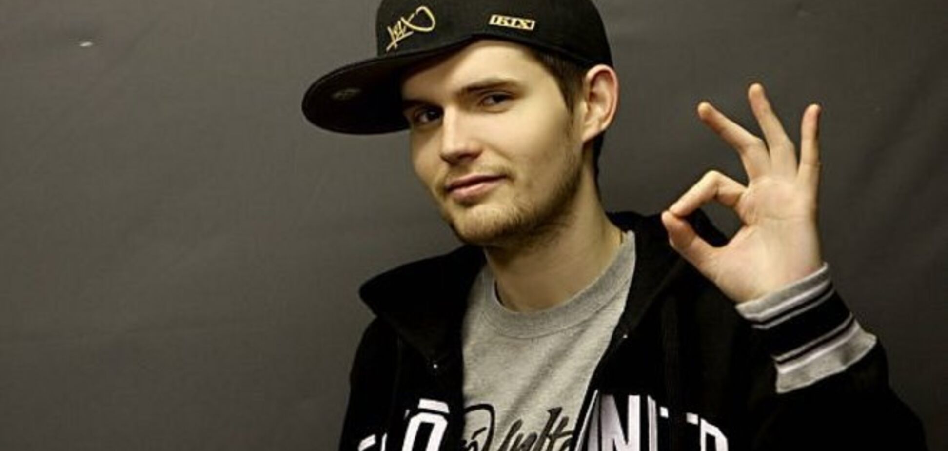 Рэппер Noize MC в знак протеста вышел на сцену 'Кубаны' абсолютно голым