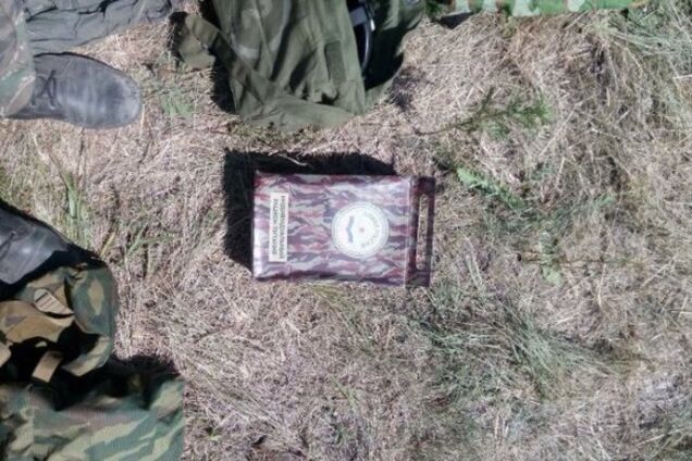 В захваченной под Луганском военной технике нашли вещи российских призывников