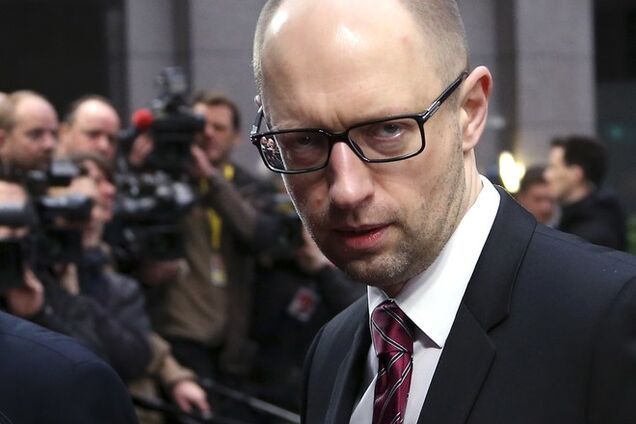 Яценюк возложил ответственность за безопасность 'гумконвоя' на Россию