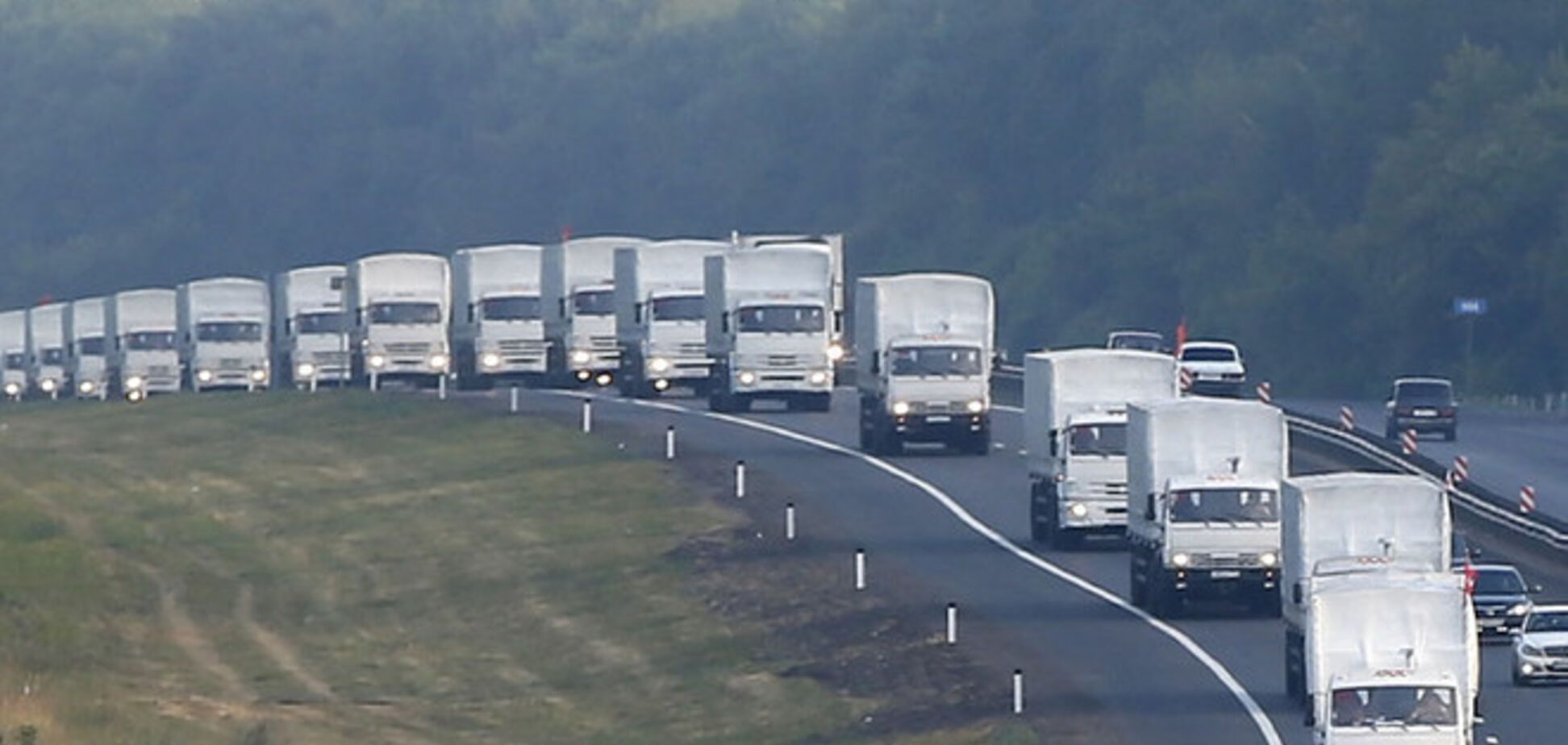 ЕС призвал Россию вывести 'гумконвой' с территории Украины