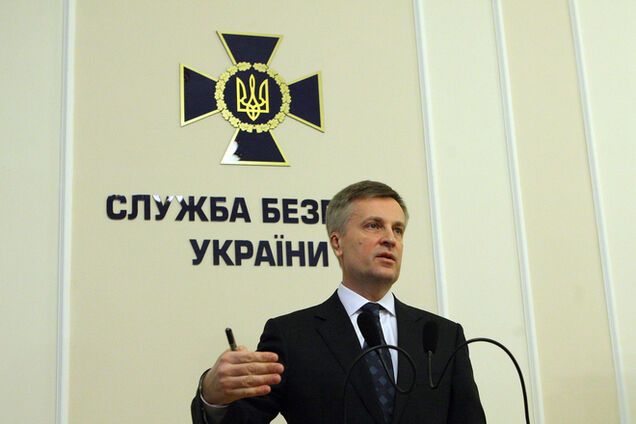Наливайченко заявил, что Россия направила груз и машины 'гумконвоя' для боевиков