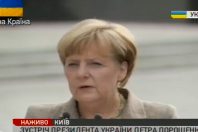 Аннексия Крыма была несправедливой и может привести к пересмотру европейских границ - Меркель