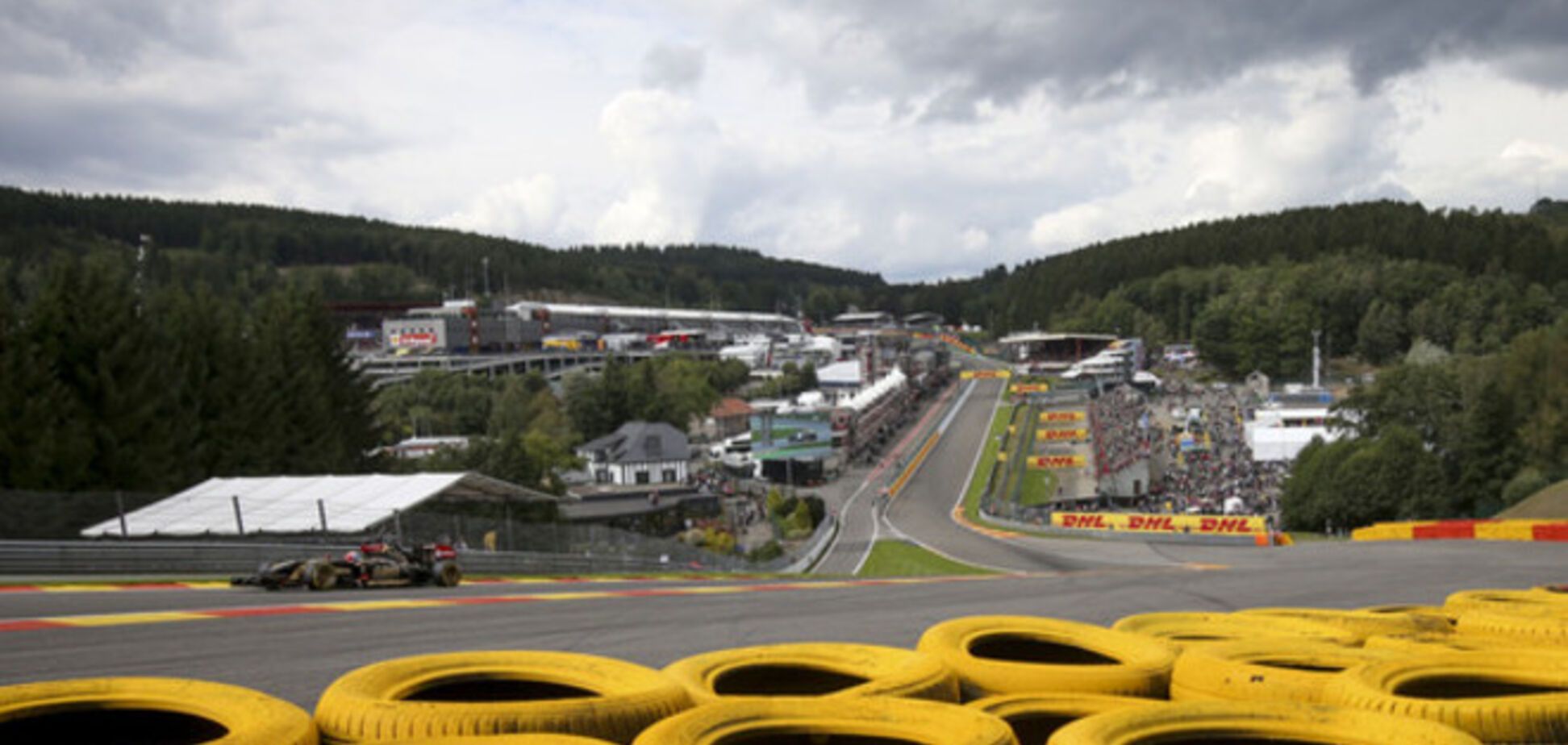 Росберг выиграл дождевую квалификацию Гран-при Бельгии