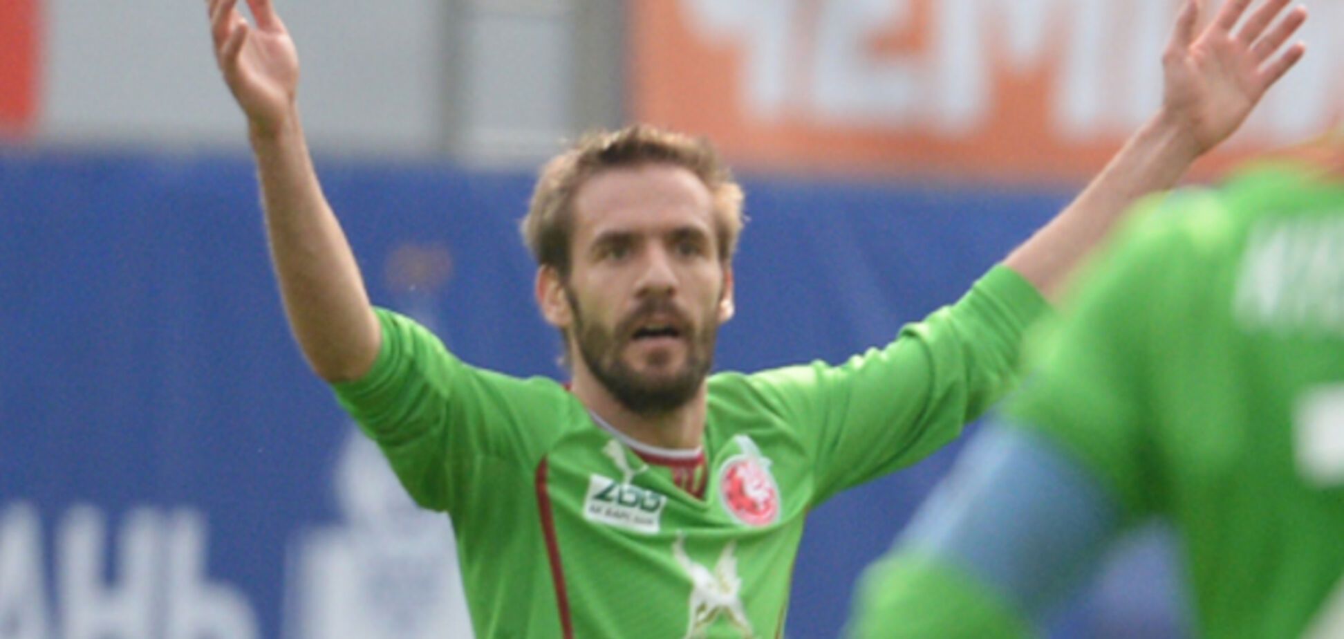 Нападающий сборной Украины жаждет уехать из России