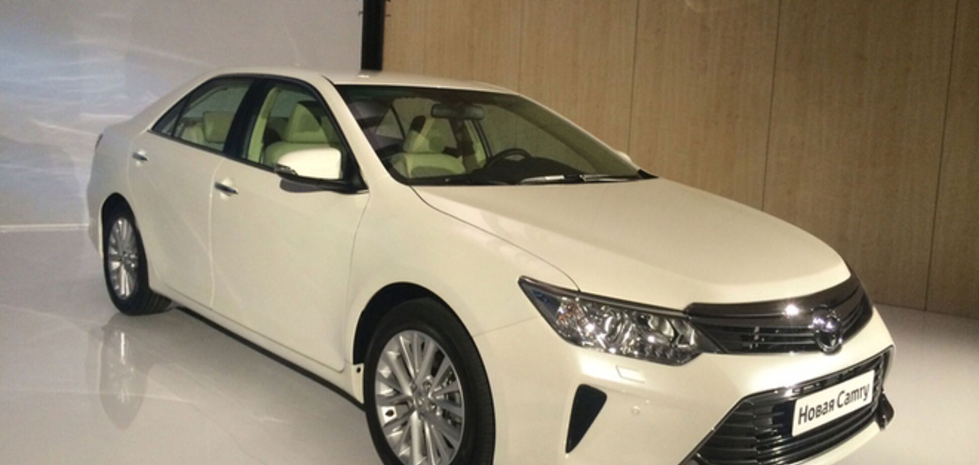Тойота досрочно показала новую Camry