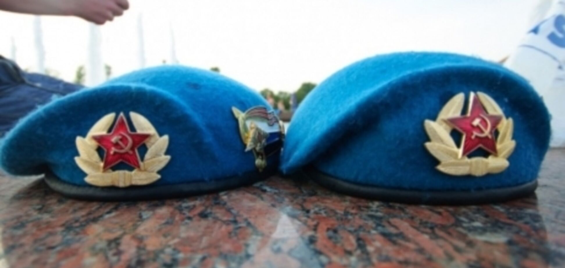 Семьям костромских десантников рассказали о 'случайной' смерти двух военных и ранении 10 в Украине