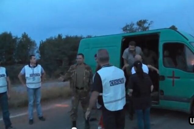 Четверых заложников террористов обменяли на пленного боевика