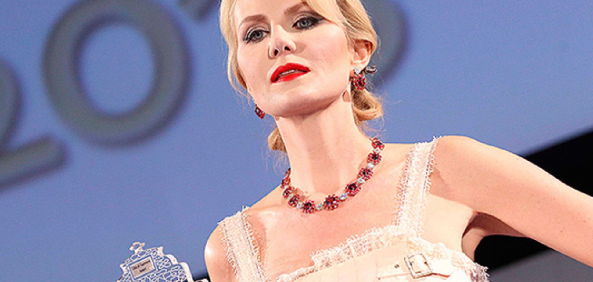 Рената Литвинова издевается над дочкой