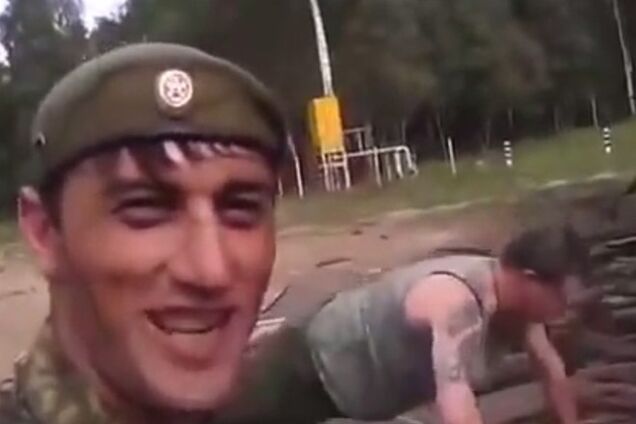 Появилось видео издевательств 'кадыровцев' над другими террористами