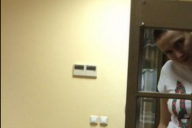 Савченко оставили под арестом до конца октября: летчицу проверят психиатры