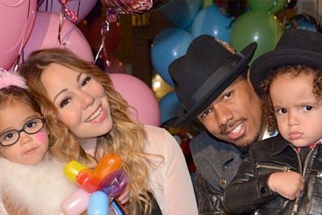 Муж Мэрайи Кэри хочет отобрать у нее детей