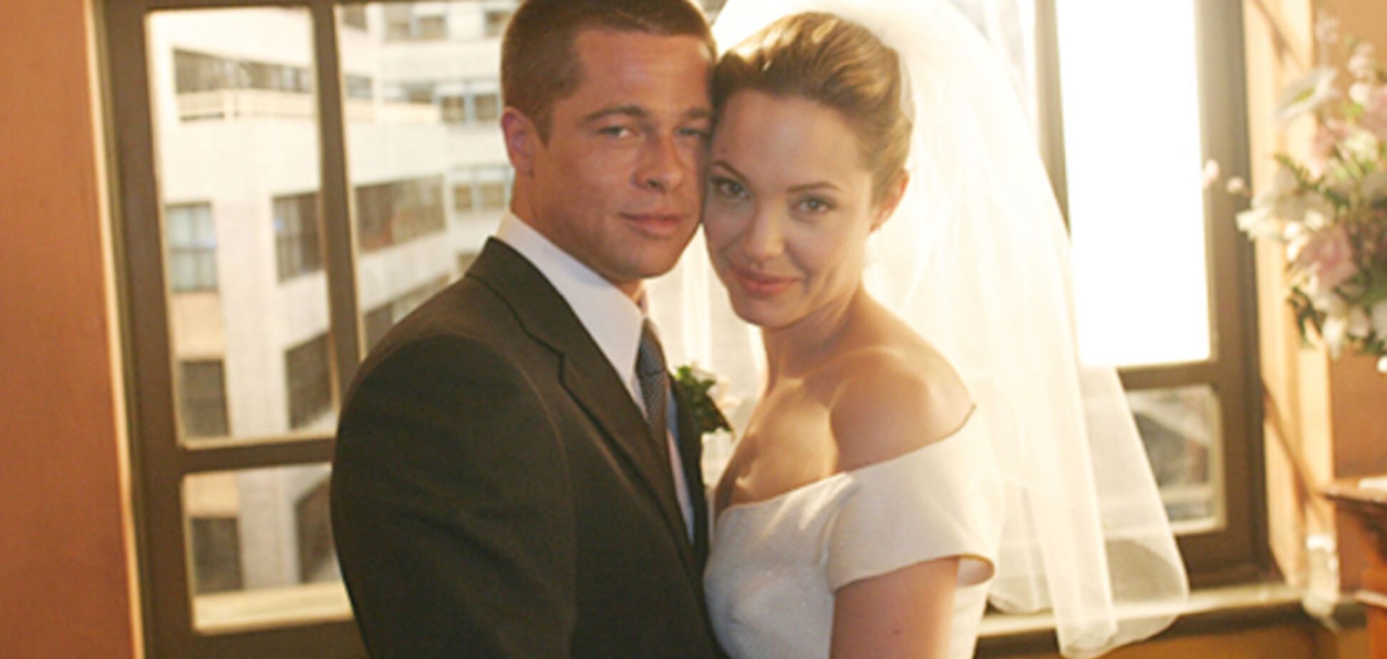 Анджелина Джоли и Брэд Питт тайно поженились во Франции