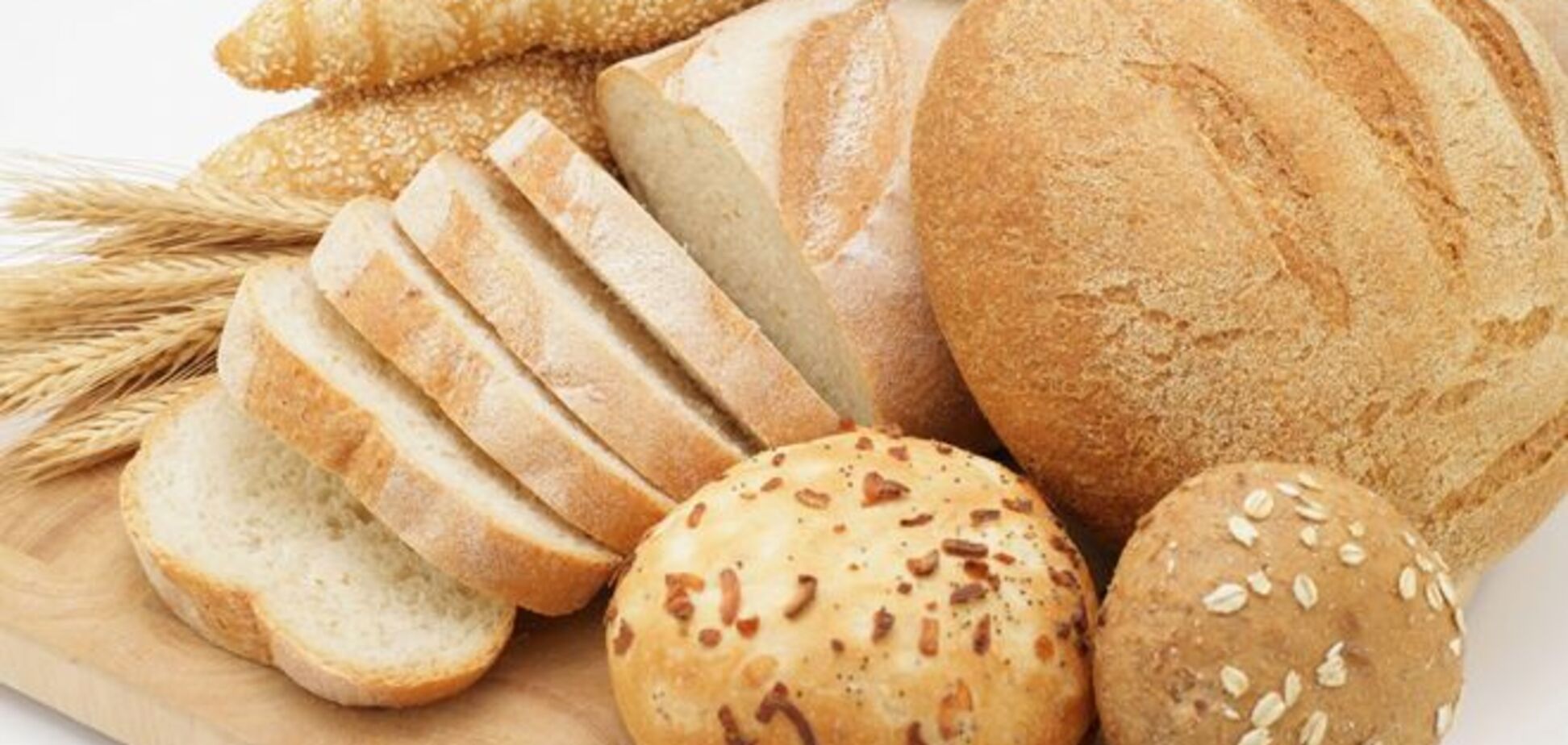 Украинцам продают испорченный хлеб, который опасен для печени