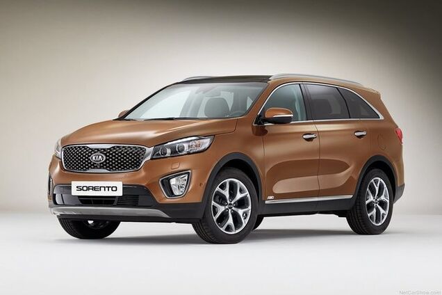 КИА показала салон нового кроссовера Sorento: царство кожи и пластика