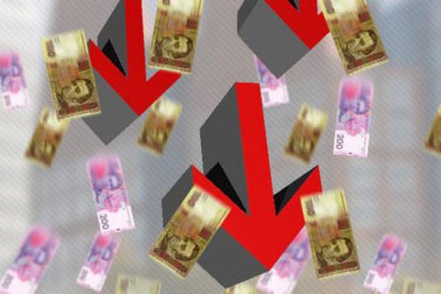 Курс гривни падает из-за Яценюка - экономист