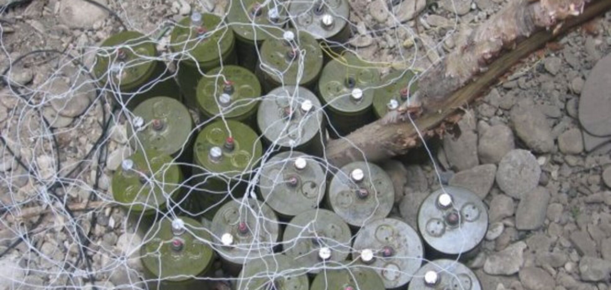 Украинские военные заминировали подступы к Мариуполю