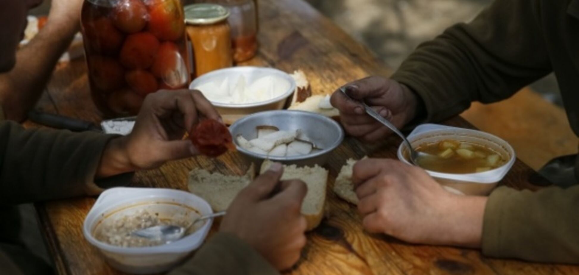СМИ показали быт сил АТО под Дебальцево