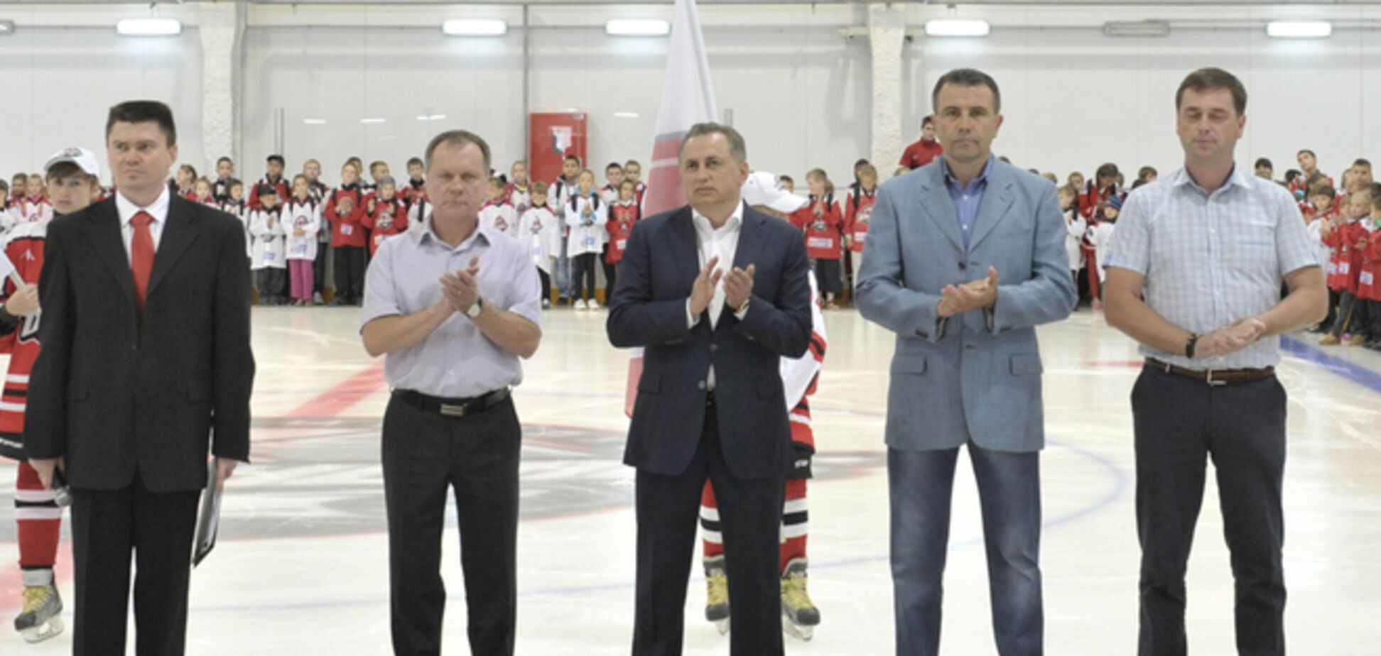 ДЮСШ хоккейного клуба 'Донбасс' открыла двери для детей из Славянска, Краматорска и Константиновки