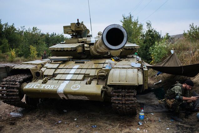 Российские танки по чеченскому сценарию уничтожили Новосветловку