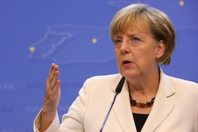 Меркель отказалась поставлять оружие Украине