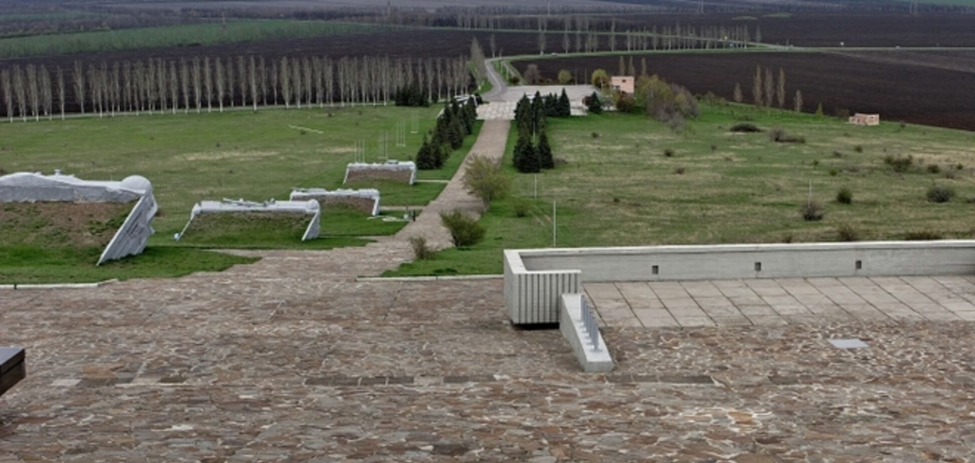 Солдат: 'Нас просто слили, бросили как мясо, а командира судят за то, что выжили'