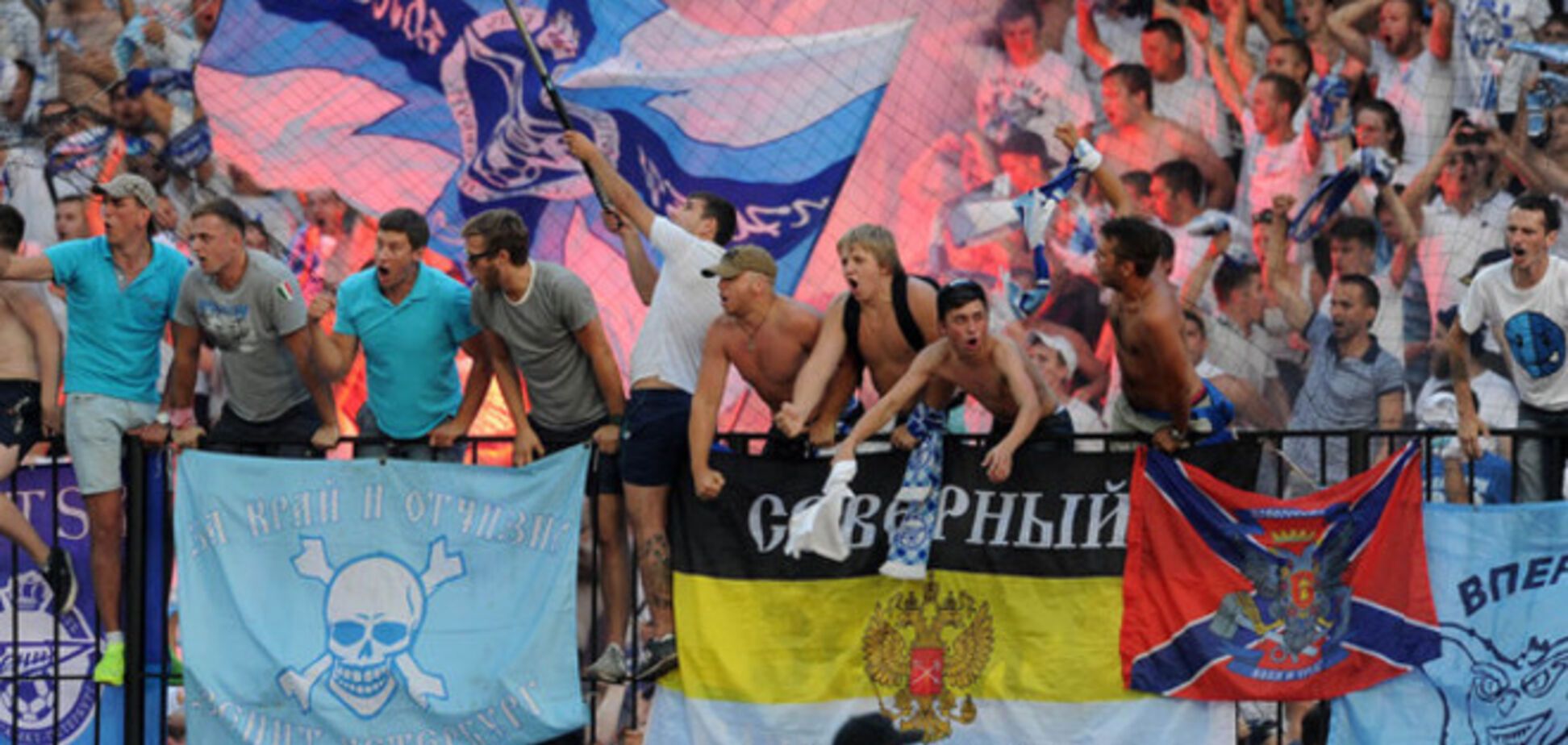 Болельщики 'Зенита' вывесили на матче флаг террористов Новороссии