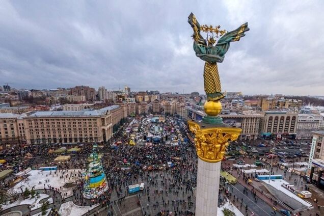 На Институтской разобрали часть баррикад и завалов