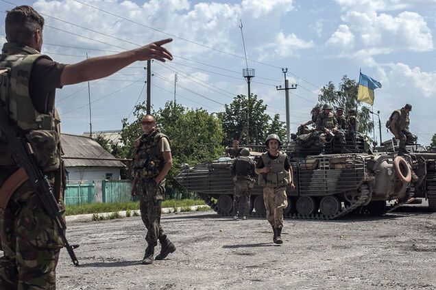 'Телефонные феи' из Киева решили поддержать бойцов АТО