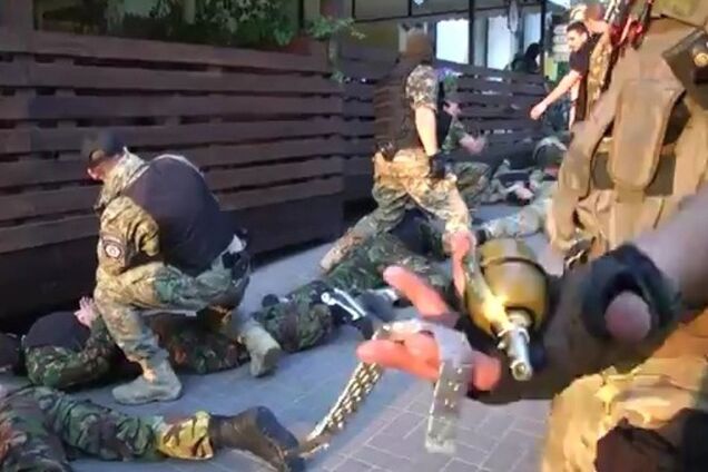 Появилось видео задержания в киевском ресторане вымогателей с Майдана