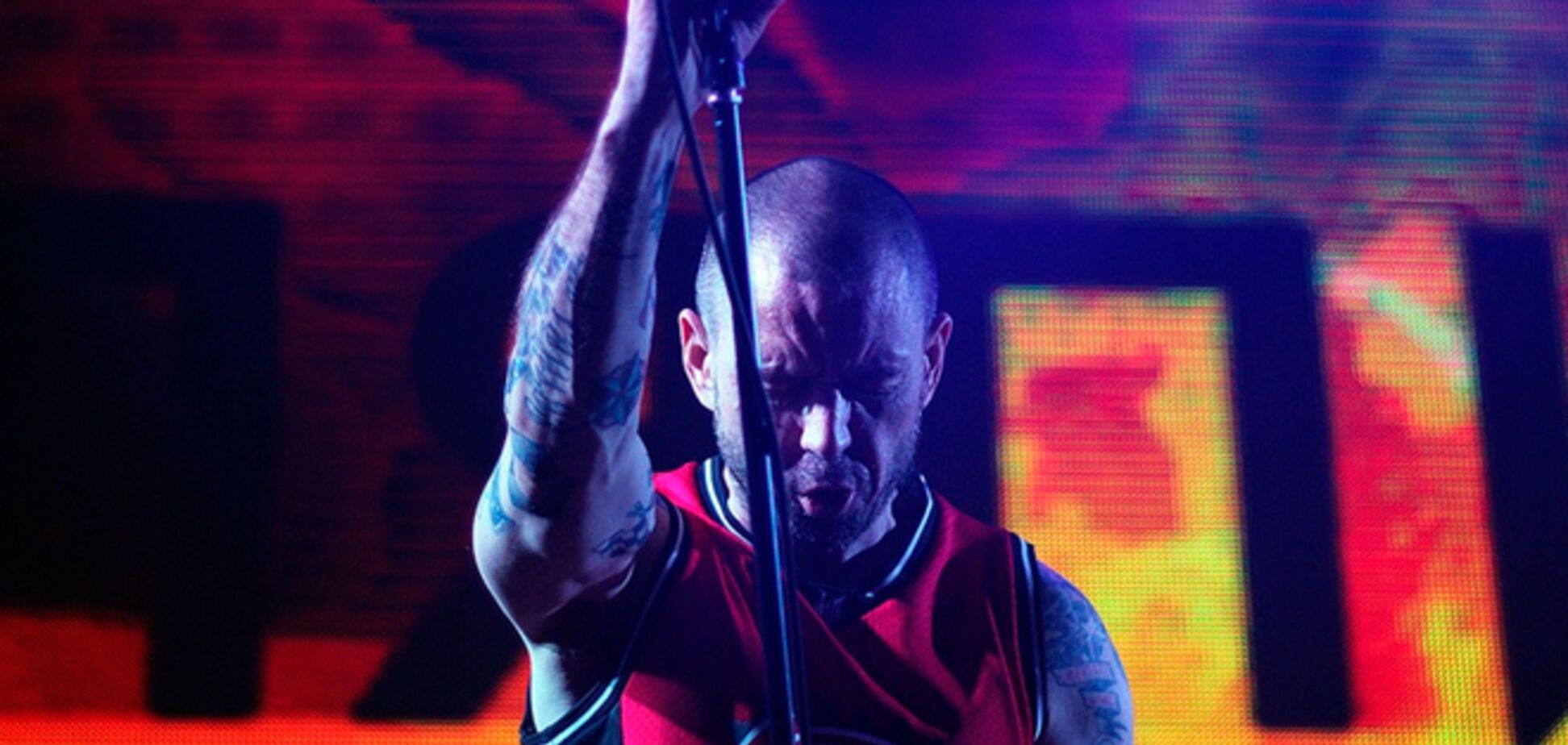 'Ляписы' спели неофициальный гимн Майдана на концерте в России